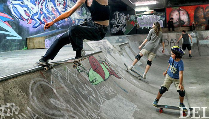 ČLANKI V ČASOPISIH: LJUBLJANA, DELO